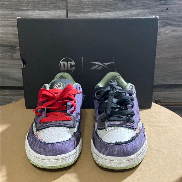 Reebok Club C 85 x DC Comics Joker Casual Shoe Sneaker - Picture 2 of 5